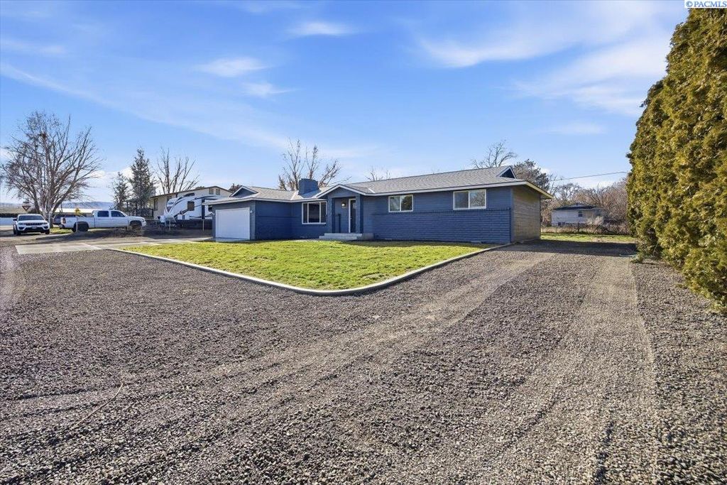 Photo of 4314 S Date Street, Kennewick, WA 99337 (MLS # 290795)