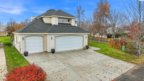 Photo of 7 Buttercup Ct, Pasco, WA 99301 (MLS # 289062)
