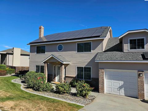 Photo of 260 Adair Drive, Richland, WA 99352 (MLS # 291038)