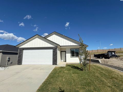 Photo of 2928 Meadowlark Ave, Richland, WA 99352 (MLS # 292202)
