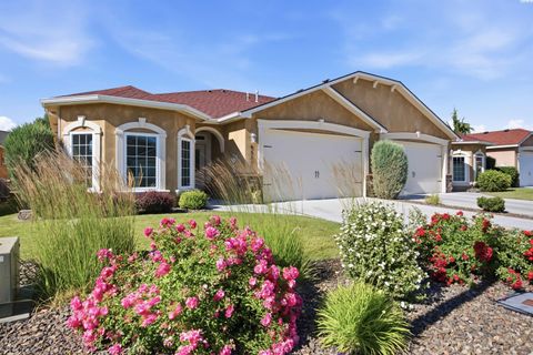 Photo of 9307 Vincenzo Dr, Pasco, WA 99301 (MLS # 294003)