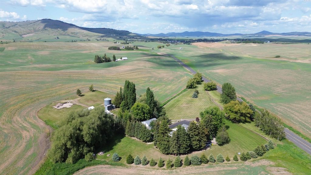 Photo of 47001 Sr 27, Tekoa, WA 99033 (MLS # 291205)