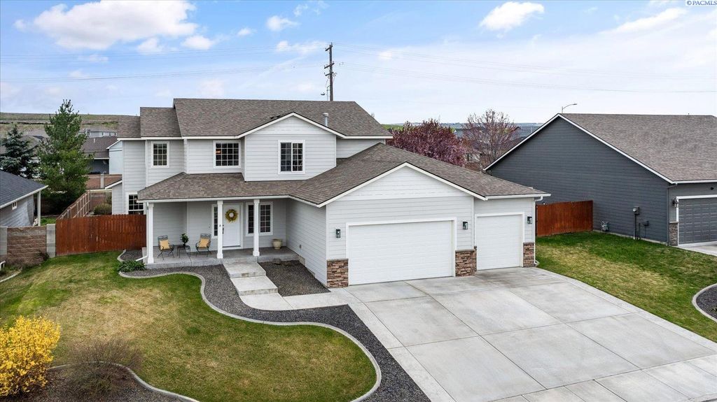 Photo of 8505 W 9th Ave, Kennewick, WA 99336 (MLS # 291693)