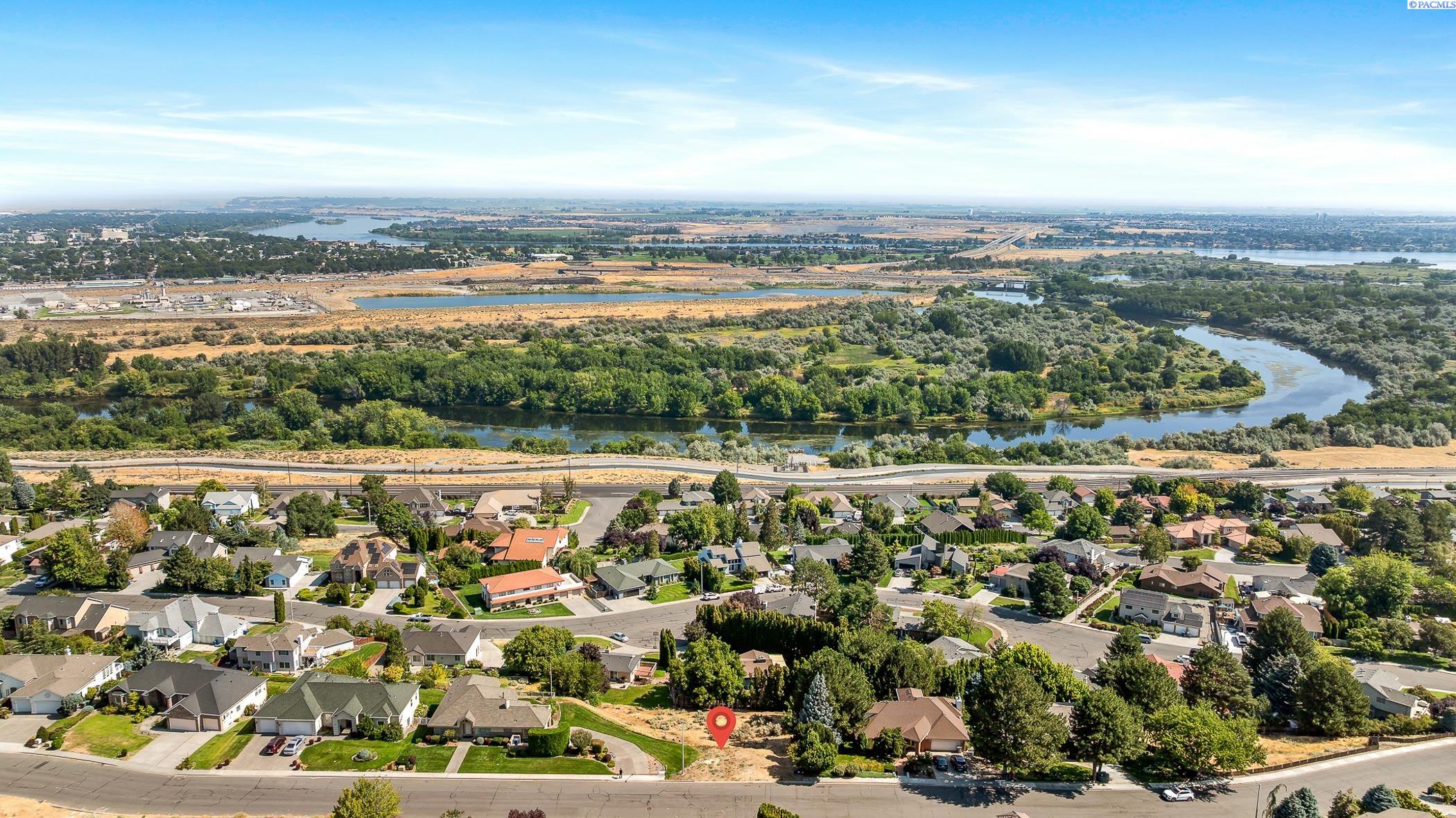 Photo 1 of 12 — 260 Rockwood Dr, Richland, WA 99352