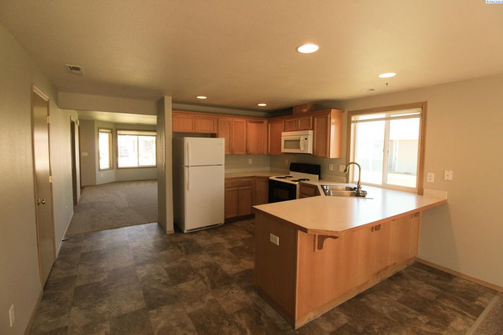 Photo of 4514 Muris Lane, Pasco, WA 99301 (MLS # 286860)