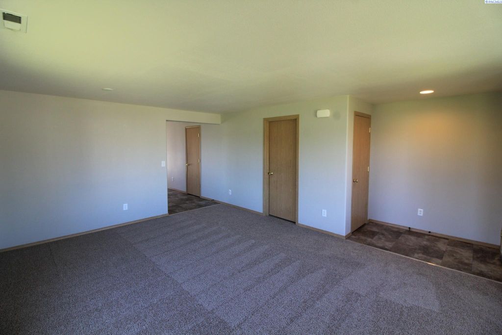 Photo of 4514 Muris Lane, Pasco, WA 99301 (MLS # 286860)