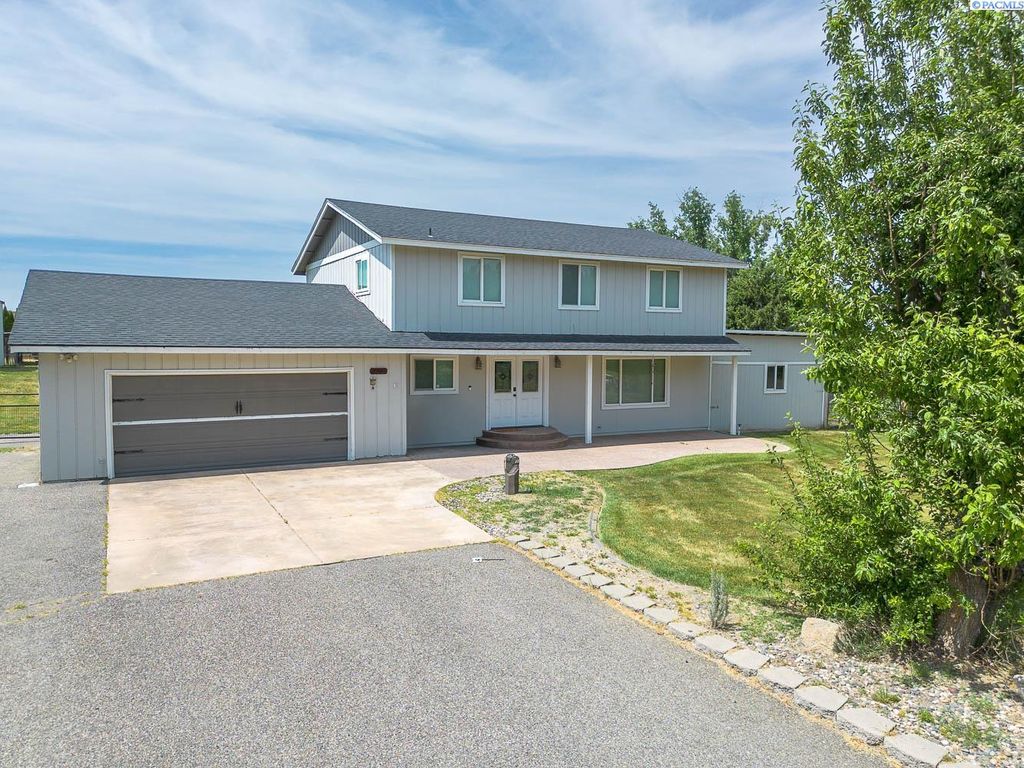 Photo of 6404 S Bermuda Road, Kennewick, WA 99338 (MLS # 293014)