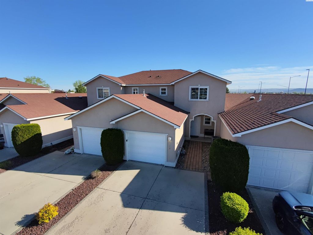 Photo of 9918 Vincenzo Dr, Pasco, WA 99301 (MLS # 291935)