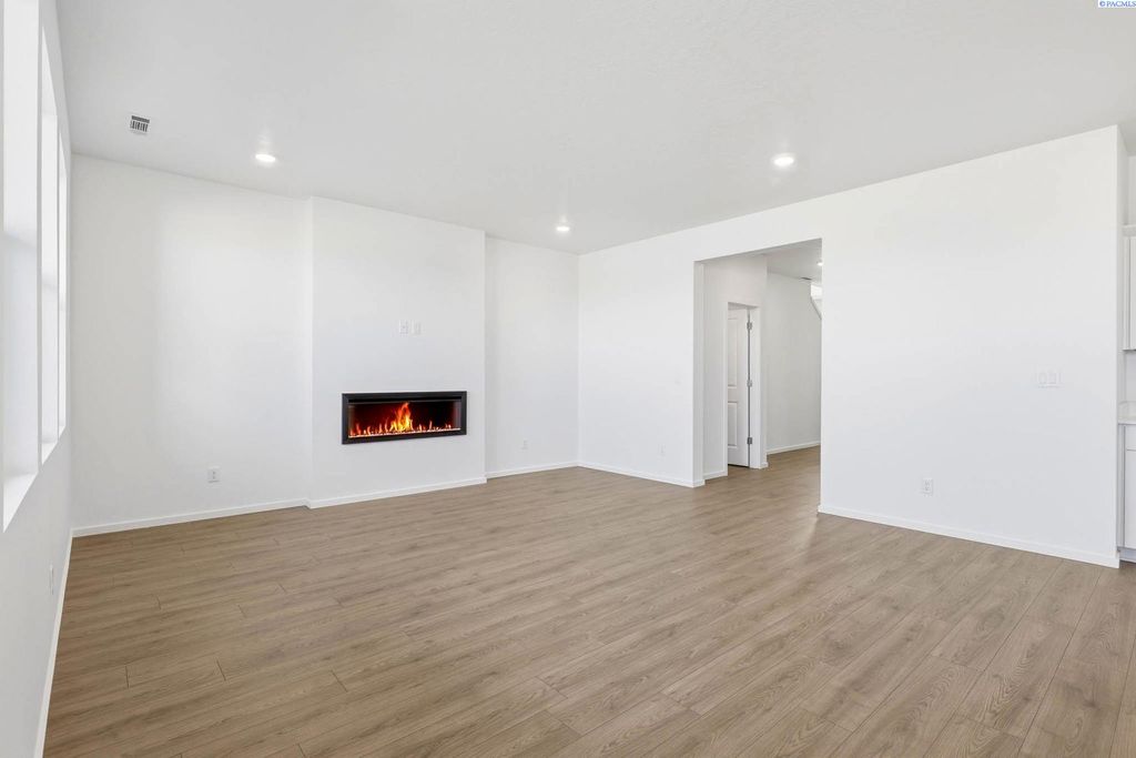 Photo of 6515 Polar Dr, Pasco, WA 99301 (MLS # 292836)