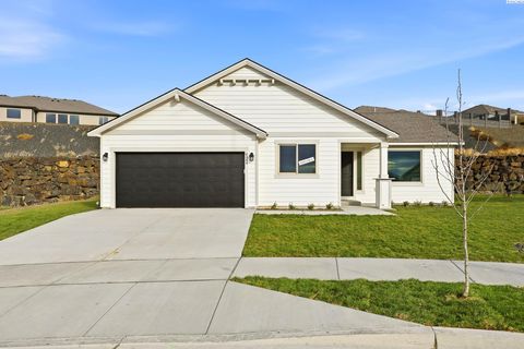 Photo of 6484 W 29th Ct, Kennewick, WA 99338 (MLS # 289404)