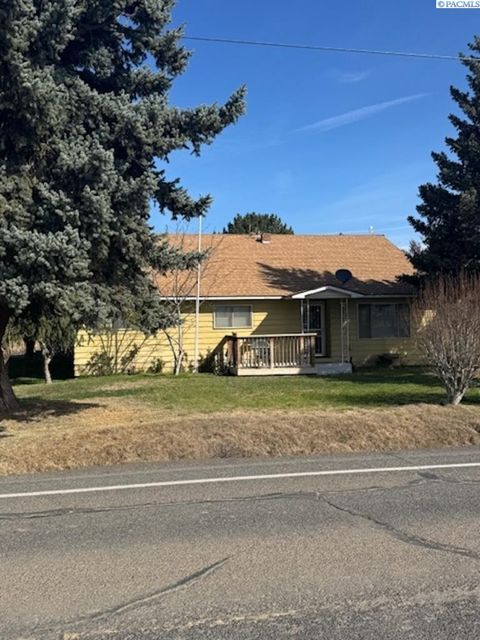 Photo of 2821 Grandview Pavement Rd, Mabton, WA 98935 (MLS # 292087)