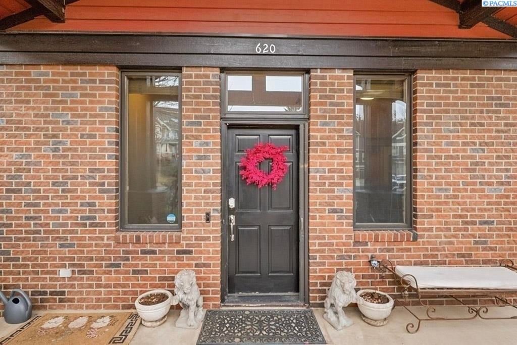 Photo of 620 SE Edge Knoll Drive, Pullman, WA 99163 (MLS # 291191)