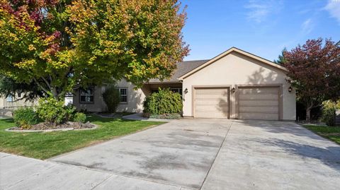 Photo of 8906 W 5th Ave, Kennewick, WA 99336 (MLS # 288584)