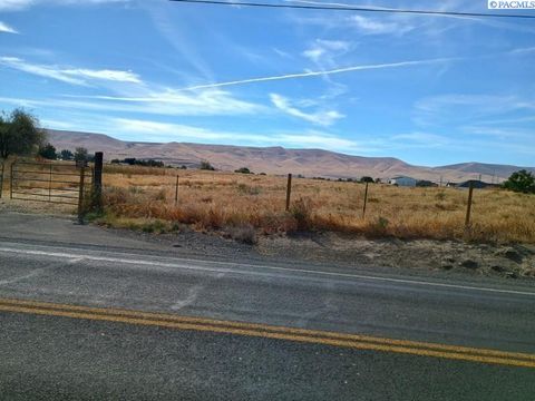 Photo of 176501 Lower County Line Road, Prosser, WA 99350 (MLS # 291792)