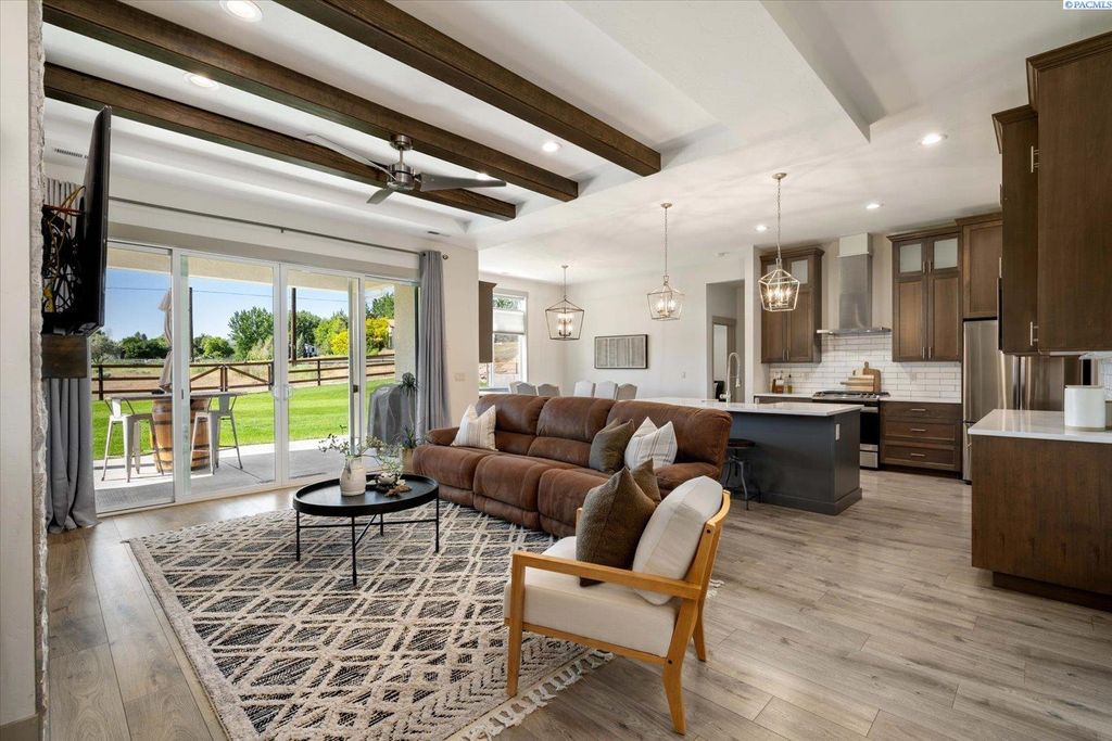 Photo of 3905 Orchard St, West Richland, WA 99353 (MLS # 289861)