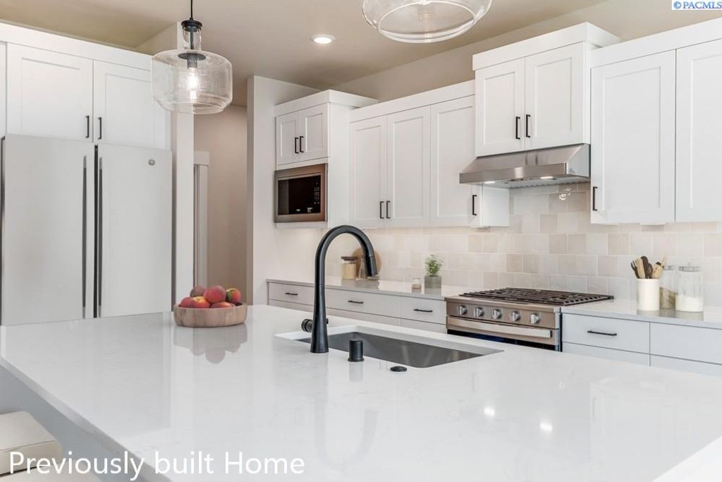 Photo of 5804 Flathead Ave, Pasco, WA 99301 (MLS # 290044)