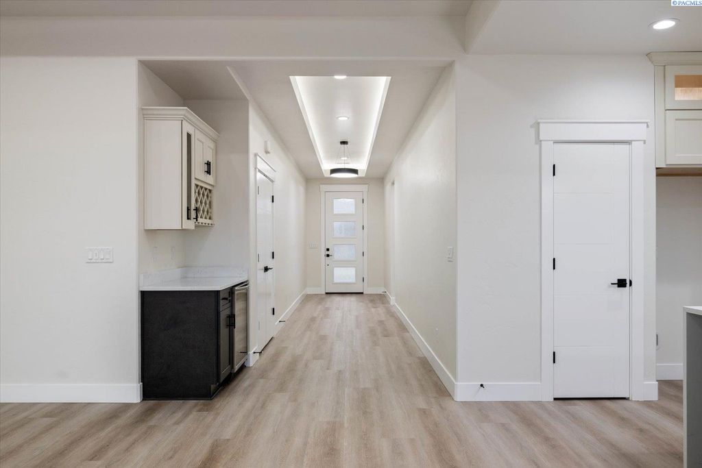 Photo of 2329 Waterhill, Richland, WA 99352 (MLS # 289989)