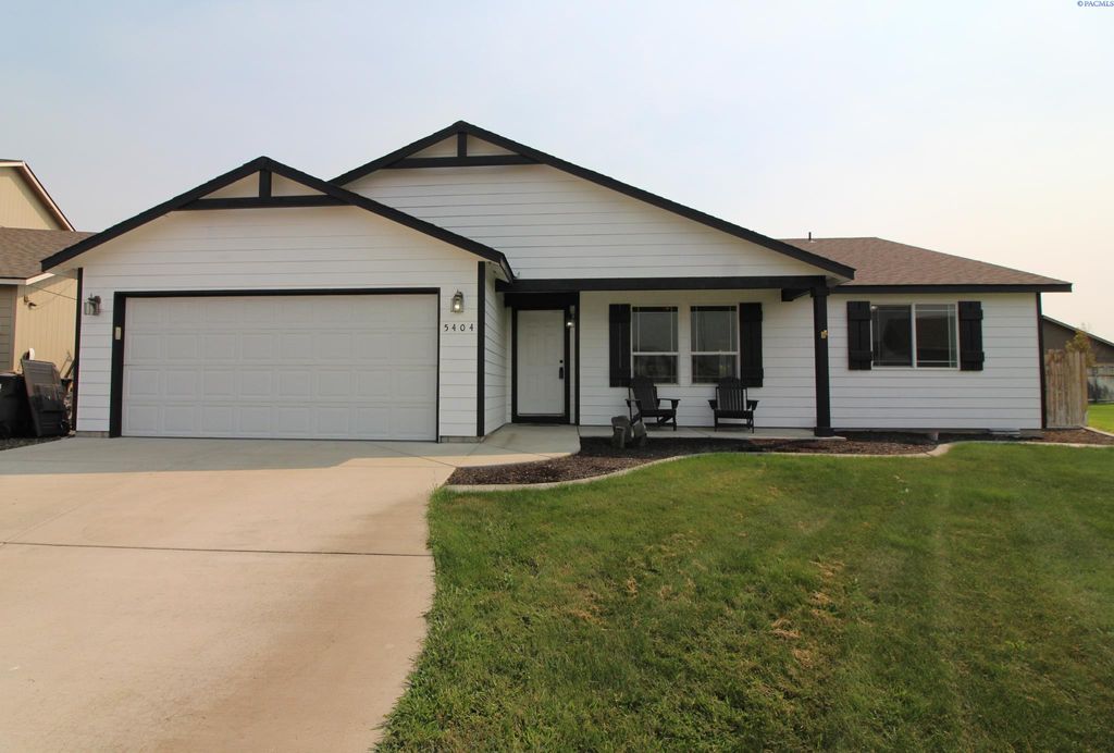 Photo of 5404 Coolidge Court, Pasco, WA 99301 (MLS # 287211)