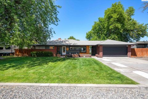 Photo of 6312 Willamette AVE, Kennewick, WA 99336 (MLS # 293396)
