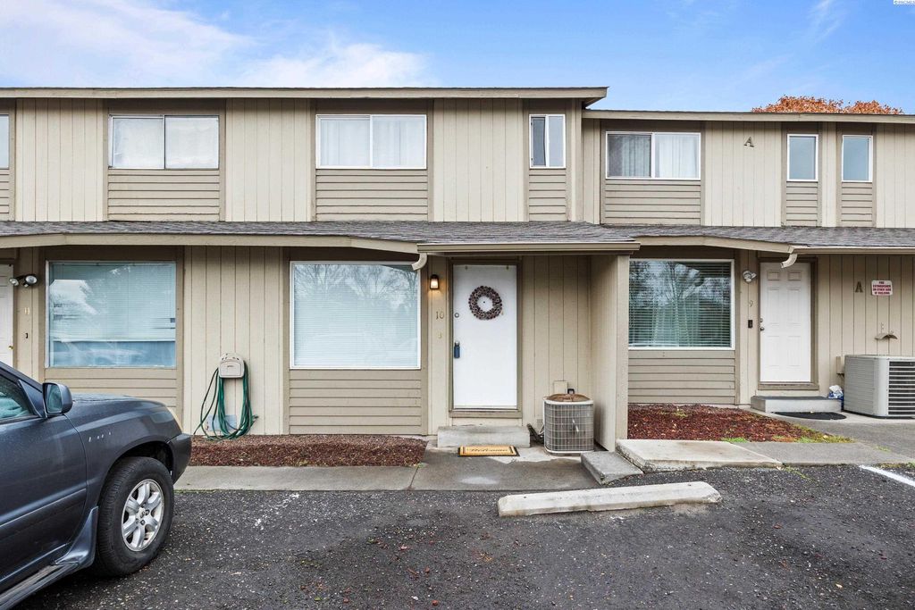 Photo of 2313 W Slyvester St #A-10, Pasco, WA 99301 (MLS # 289008)