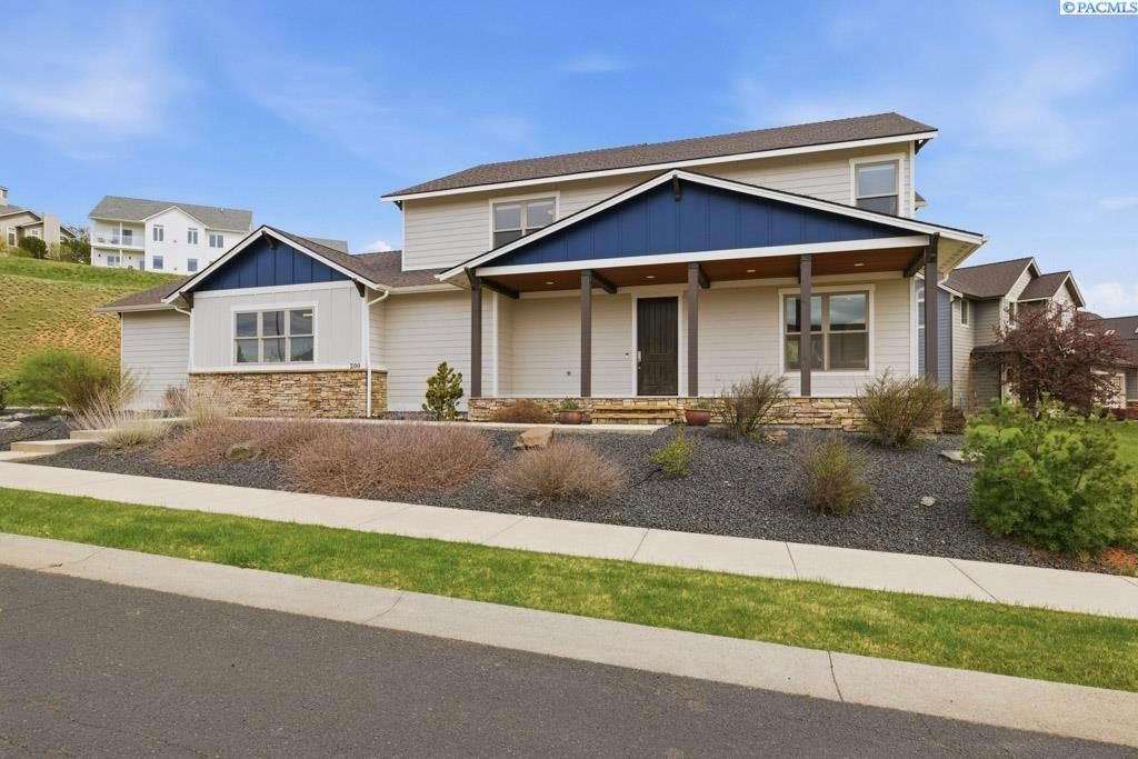 Photo of 200 SW Barclay Ct, Pullman, WA 99163 (MLS # 292148)