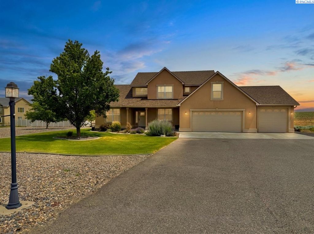 Photo of 22505 S Clodfelter Rd, Kennewick, WA 99338 (MLS # 290048)