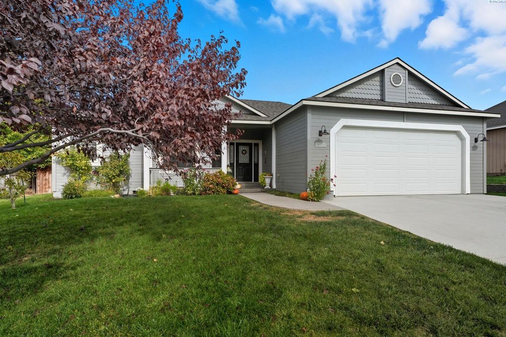 Photo of 4360 Limestone Ct, Richland, WA 99352 (MLS # 288325)