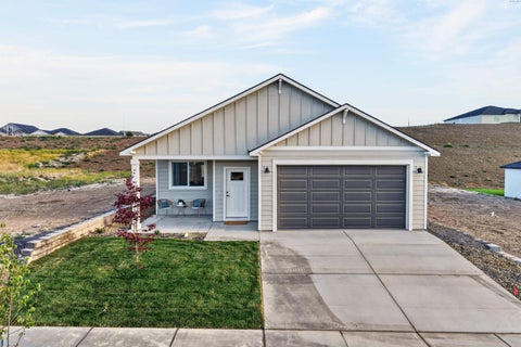 Photo of 3621 Nuthatch Street Lot 204, Richland, WA 99352 (MLS # 292711)