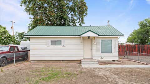 Photo of 1122 W Maple St, Burbank, WA 99323 (MLS # 294156)