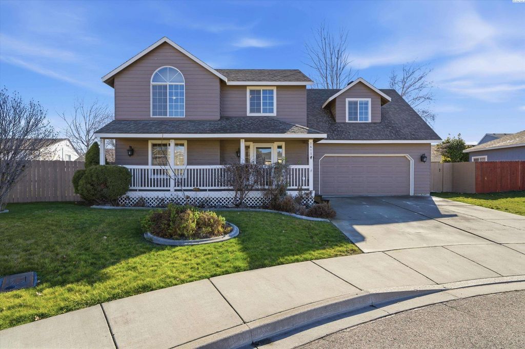 Photo of 1615 W 24th Pl, Kennewick, WA 99337 (MLS # 290958)