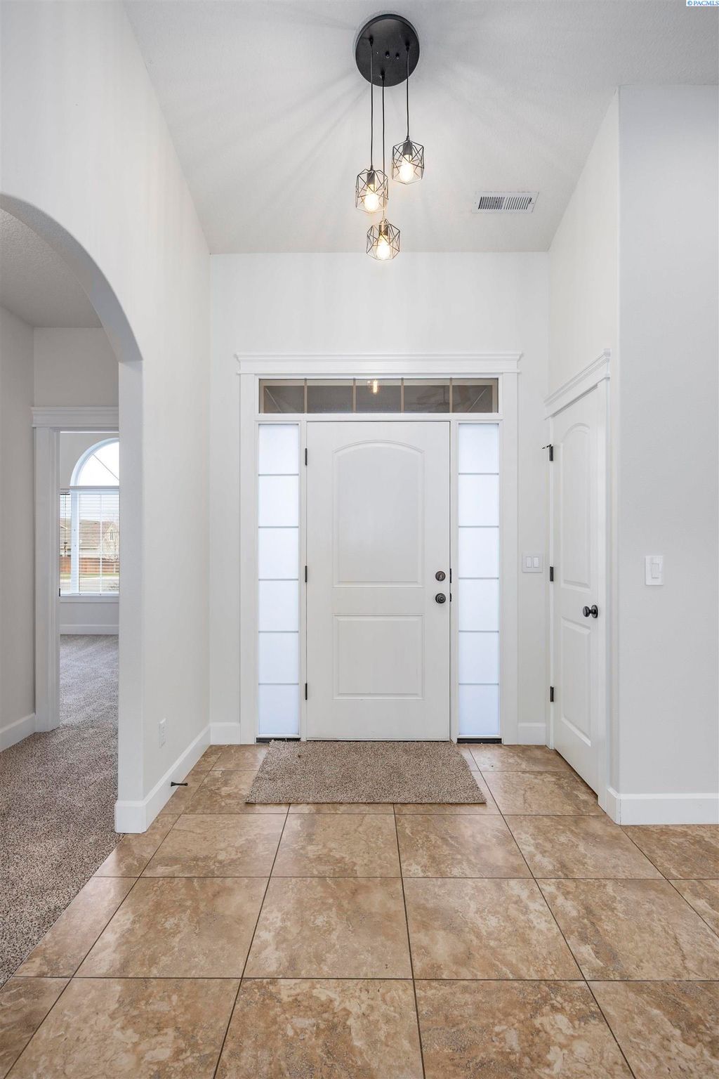 Photo of 8713 W 9th Ave, Kennewick, WA 99336 (MLS # 289731)