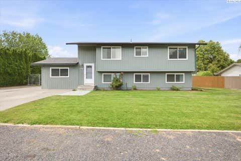 Photo of 3326 W 23rd Ave, Kennewick, WA 99337 (MLS # 294472)