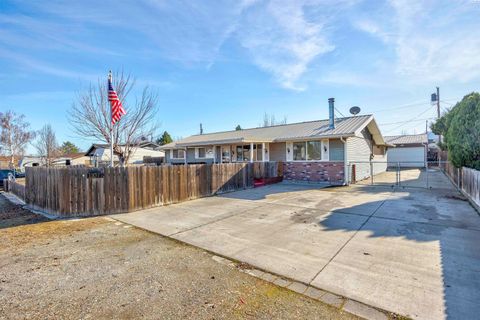 Photo of 1107 Jane Ave, Benton City, WA 99320 (MLS # 290484)