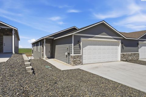 Photo of 413 Bedrock Loop, West Richland, WA 99353 (MLS # 293190)