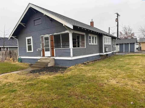 Photo of 705 W Park St, Pasco, WA 99301 (MLS # 289476)