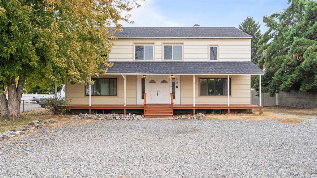 Photo of 1116 Thayer Dr, Richland, WA 99354 (MLS # 288469)