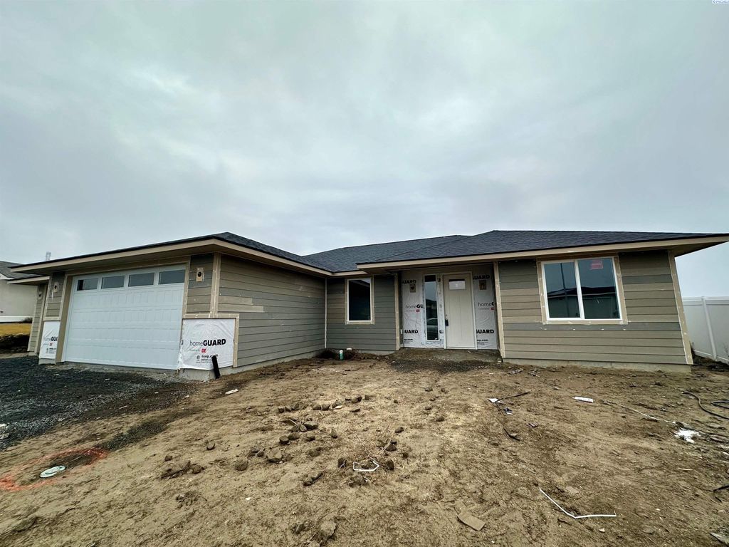 Photo of 3474 S Alaska Pl, Kennewick, WA 99337 (MLS # 290181)