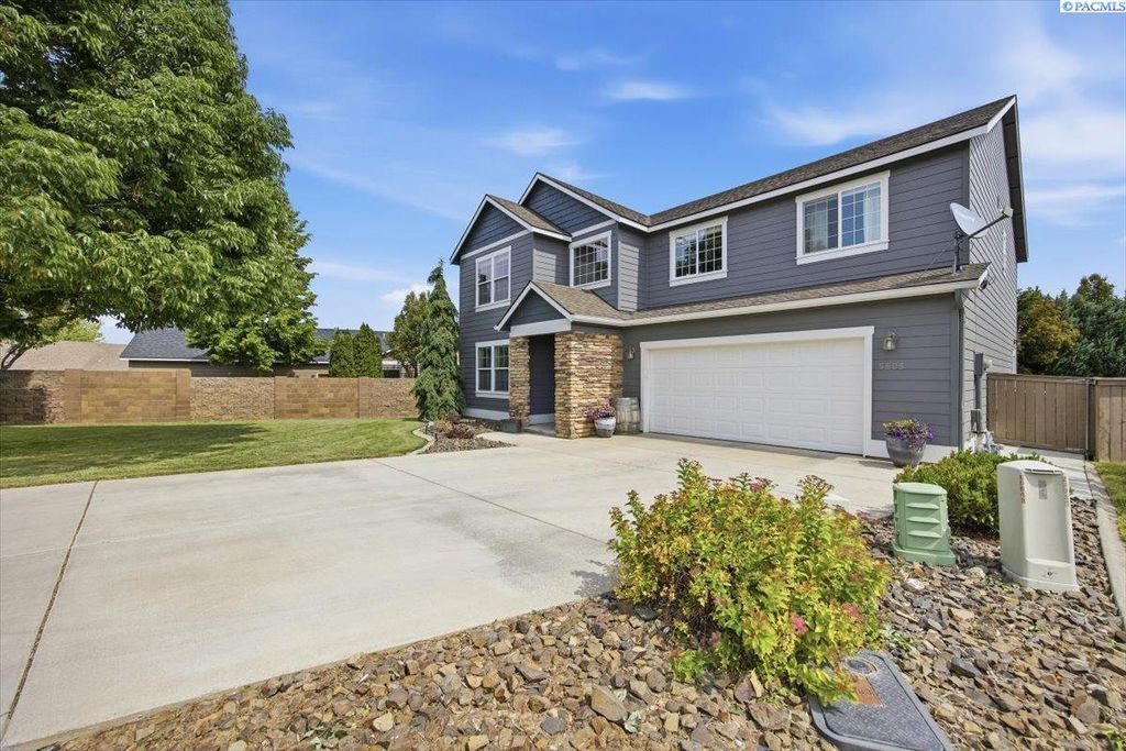 Photo of 5606 W 24th AVE, Kennewick, WA 99338 (MLS # 293055)