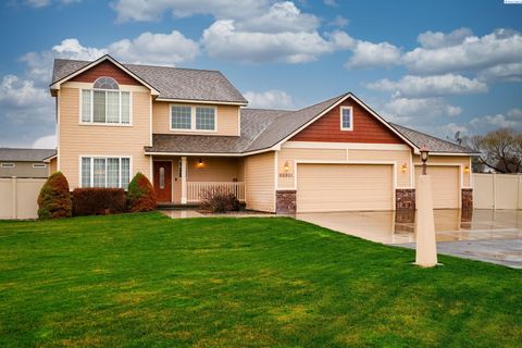 Photo of 98901 E Brooklyn Dr, Kennewick, WA 99338 (MLS # 289491)