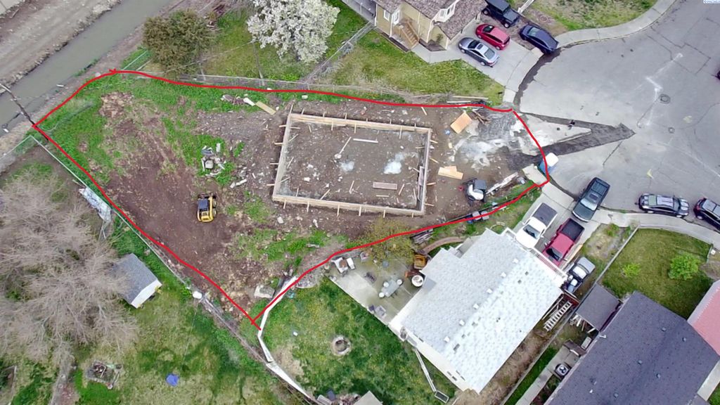 Photo of 811 E 4th Ave, Kennewick, WA 99336 (MLS # 291811)