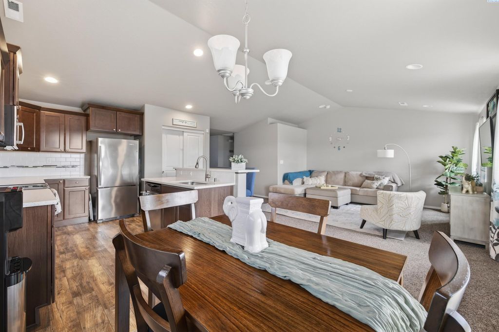 Photo of 5702 Chapel Hill Blvd, Pasco, WA 99301 (MLS # 291585)