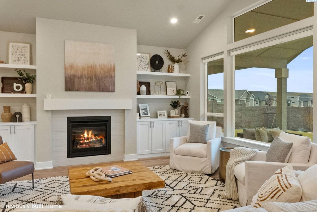 Photo of 12105 Aldridge Dr, Pasco, WA 99301 (MLS # 291348)