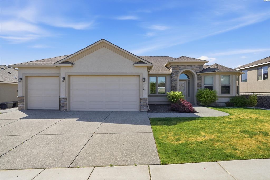 Photo of 3258 Wild Canyon Way, Richland, WA 99354 (MLS # 292916)