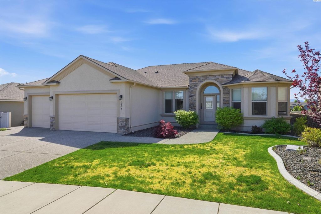 Photo of 3258 Wild Canyon Way, Richland, WA 99354 (MLS # 292916)