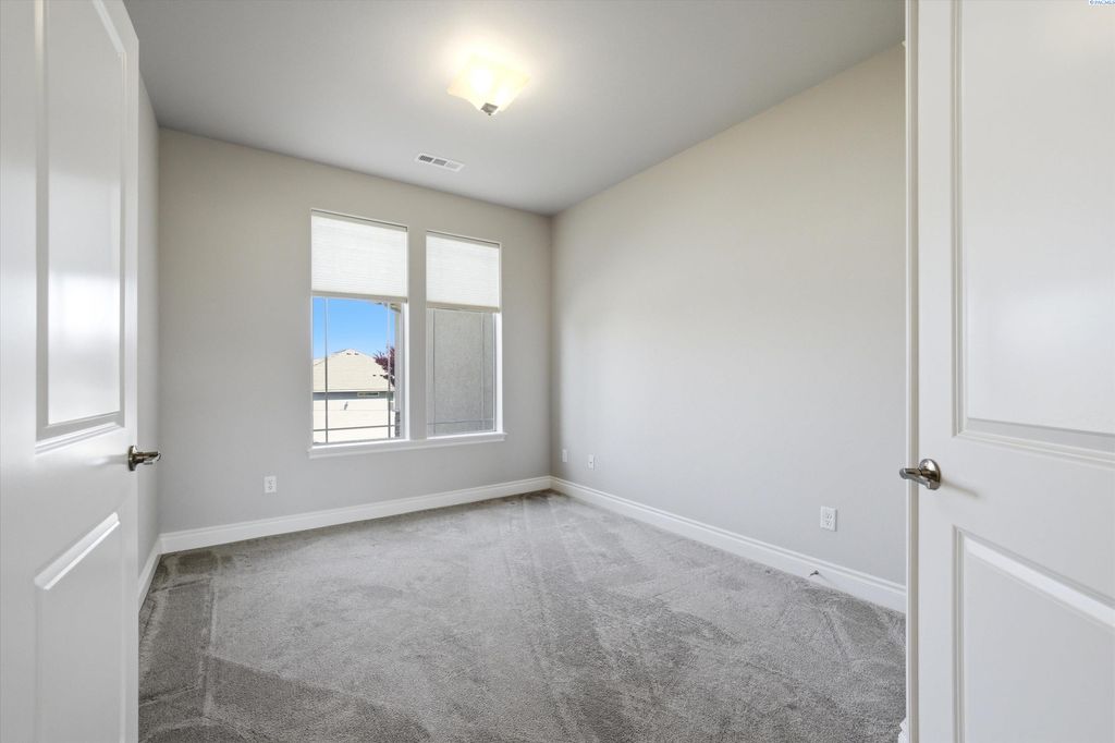 Photo of 3258 Wild Canyon Way, Richland, WA 99354 (MLS # 292916)