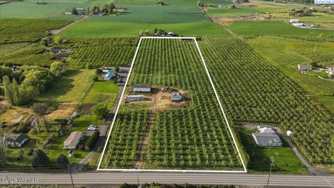Photo of 16660 Yakima Valley Hwy, Granger, WA 98932 (MLS # 292434)