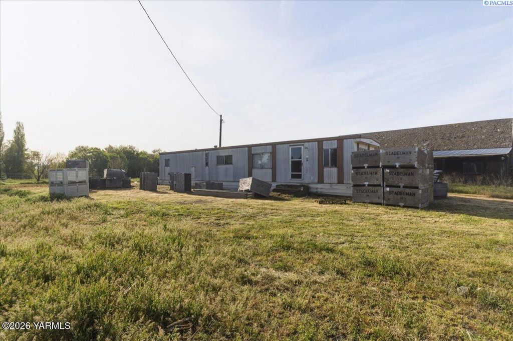 Photo of 16660 Yakima Valley Hwy, Granger, WA 98932 (MLS # 292434)
