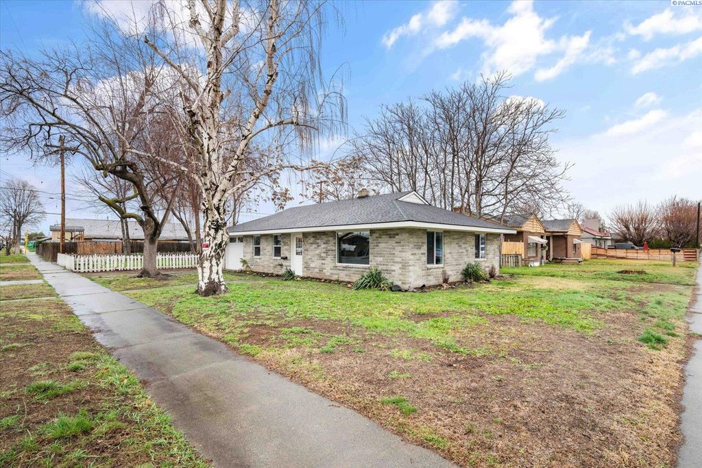 Photo of 505 N 15th Ave, Pasco, WA 99301 (MLS # 291311)