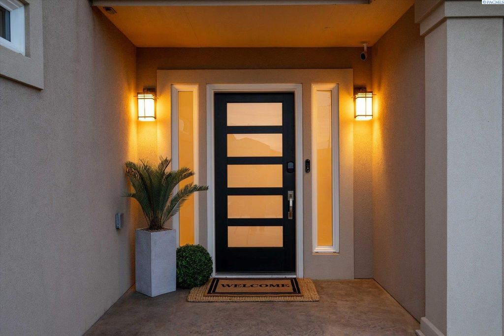 Photo of 91604 E Sagebrush Rd, Kennewick, WA 99338 (MLS # 290979)