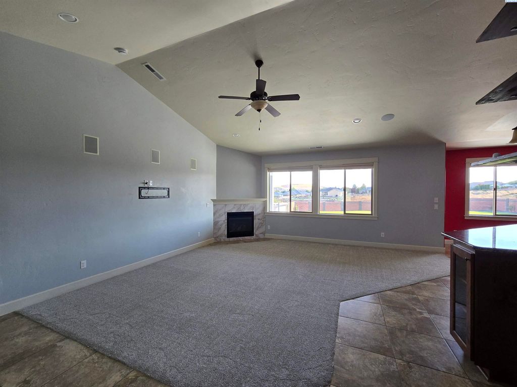 Photo of 2914 Karlee Drive, Richland, WA 99352 (MLS # 288108)